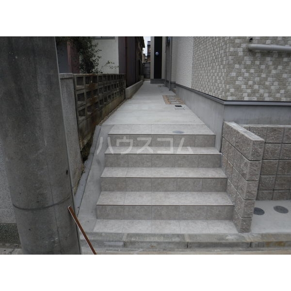 14/21 エントランス