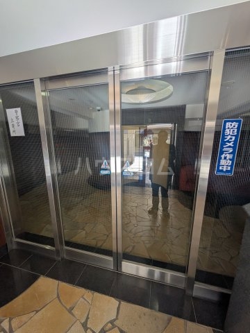 25/30 エントランス