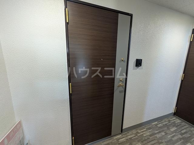 29/30 エントランス