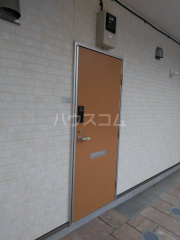 24/30 エントランス