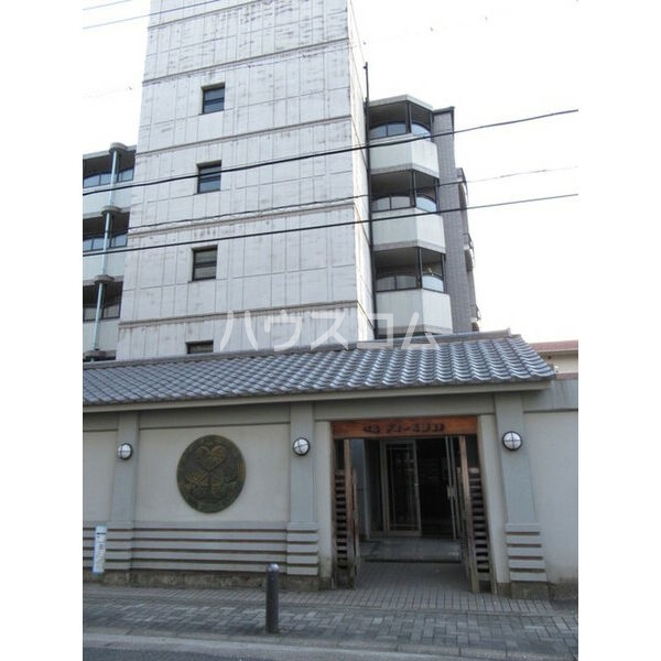 15/23 エントランス