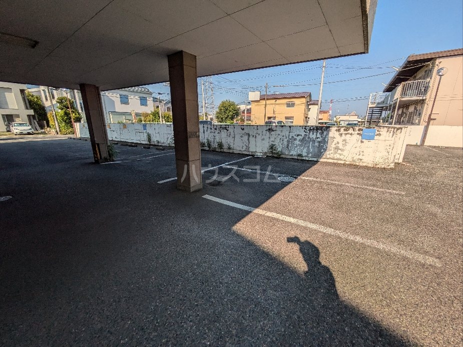 25/30 駐車場