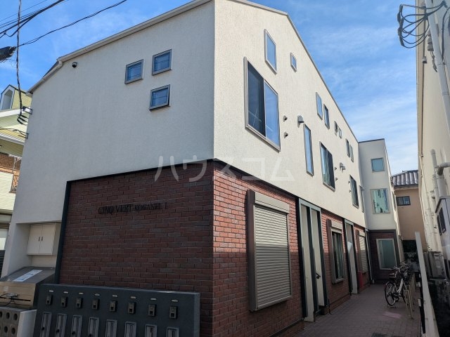 24/30 エントランス