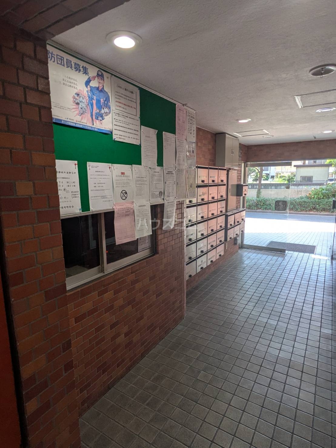 20/30 エントランス