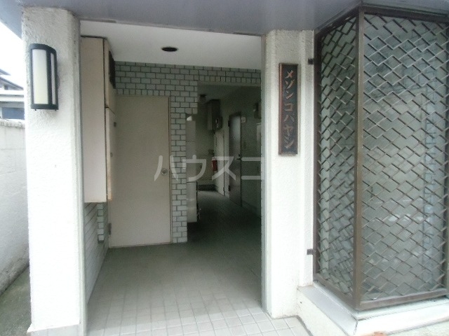 22/30 エントランス