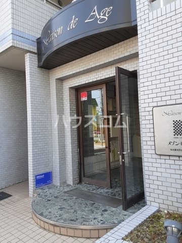 28/30 エントランス