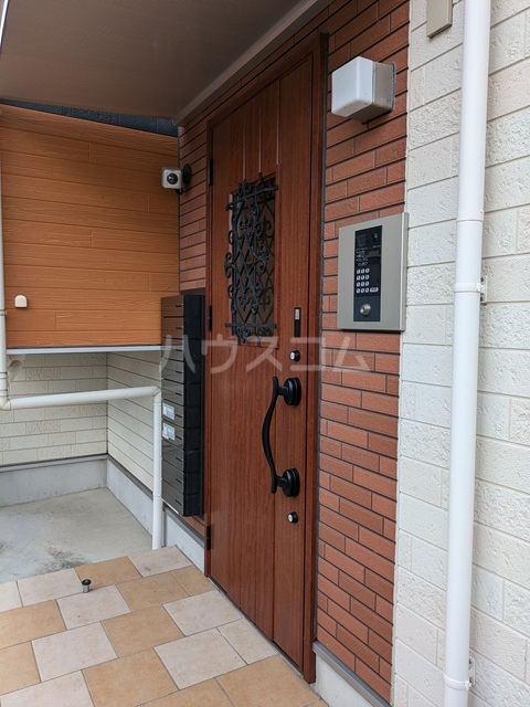 25/30 エントランス