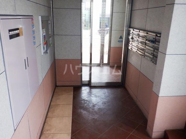 3/8 エントランス