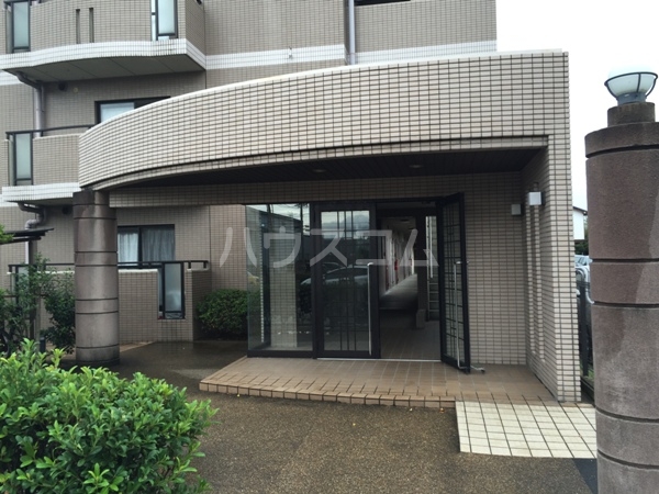 16/22 エントランス