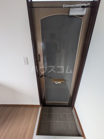 14/30 玄関