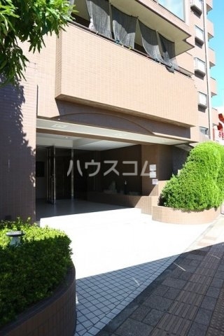 24/26 エントランス