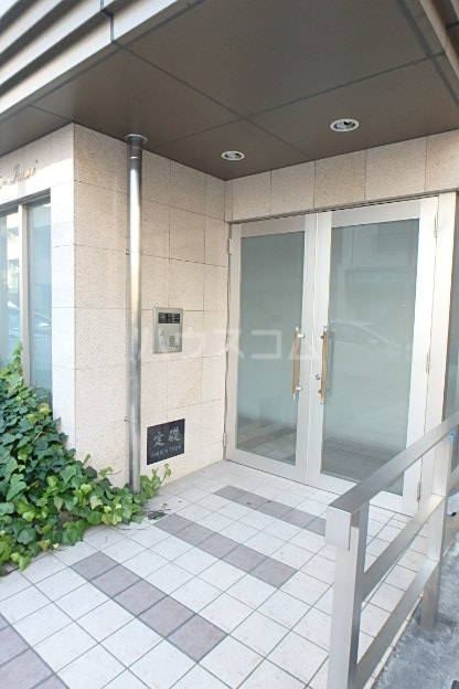 19/26 エントランス