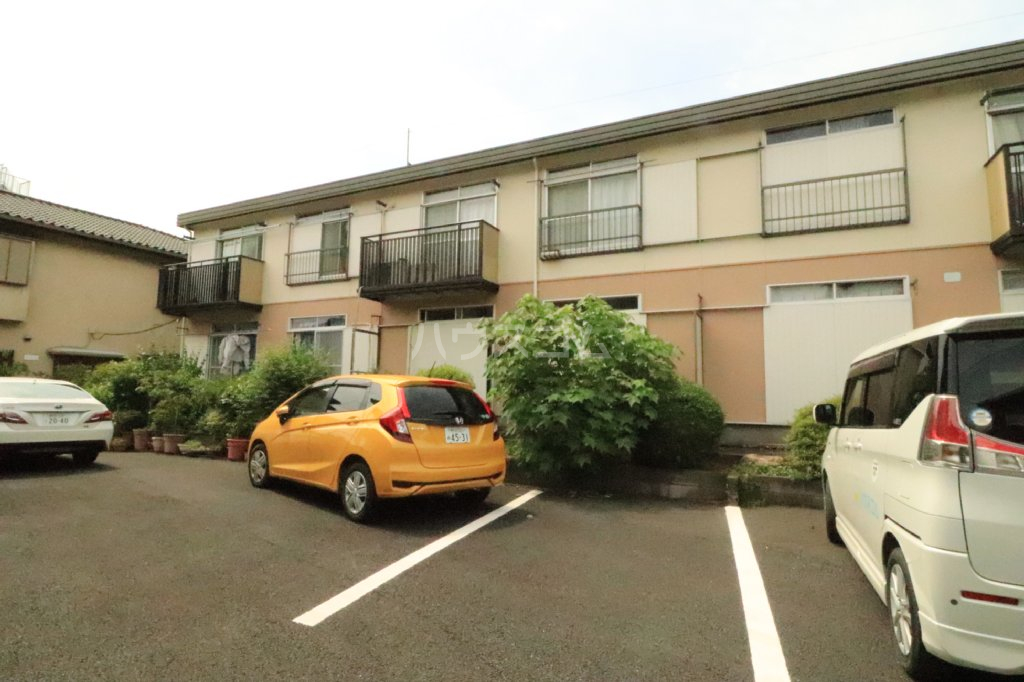 27/30 駐車場