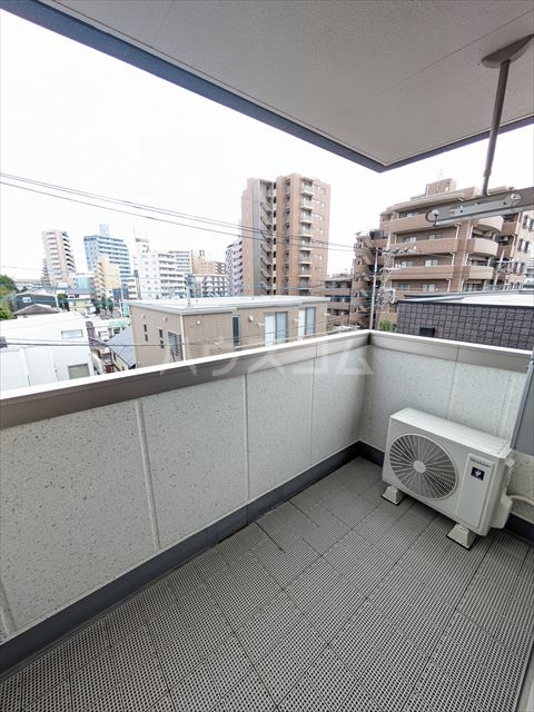 23/30 バルコニー