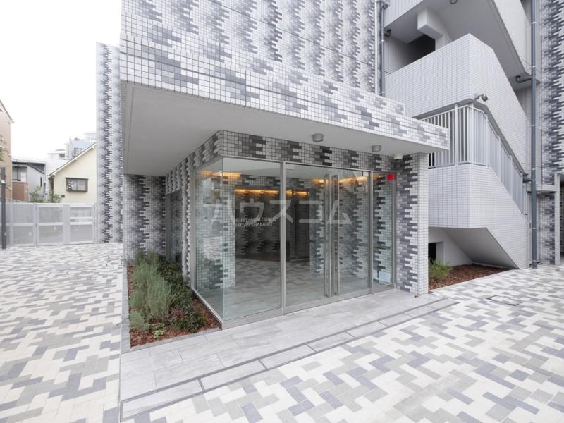 14/19 エントランス