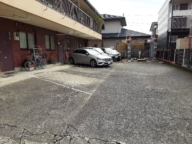 14/20 駐車場