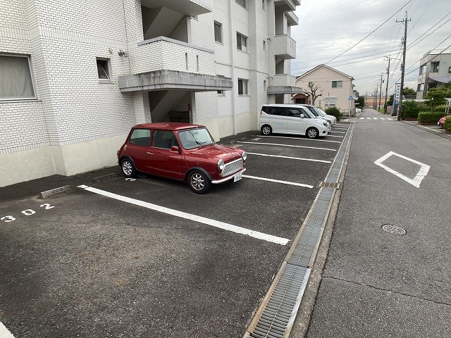 16/23 駐車場