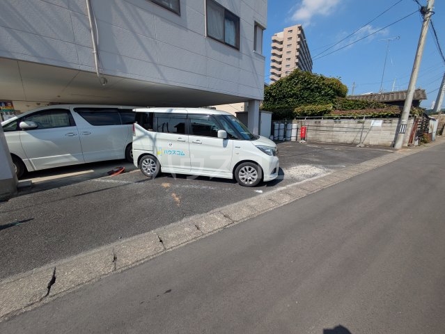 16/19 駐車場