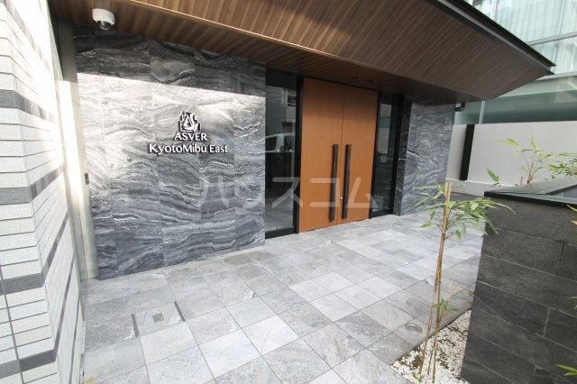 14/21 エントランス