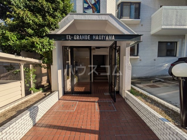 1/8 エントランス