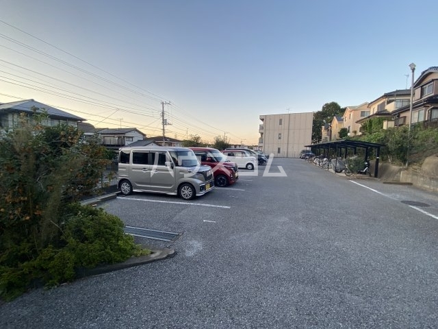 16/21 駐車場