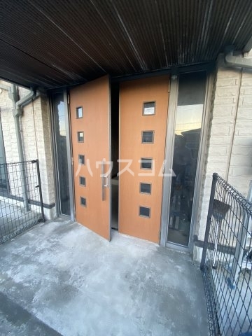 15/21 エントランス