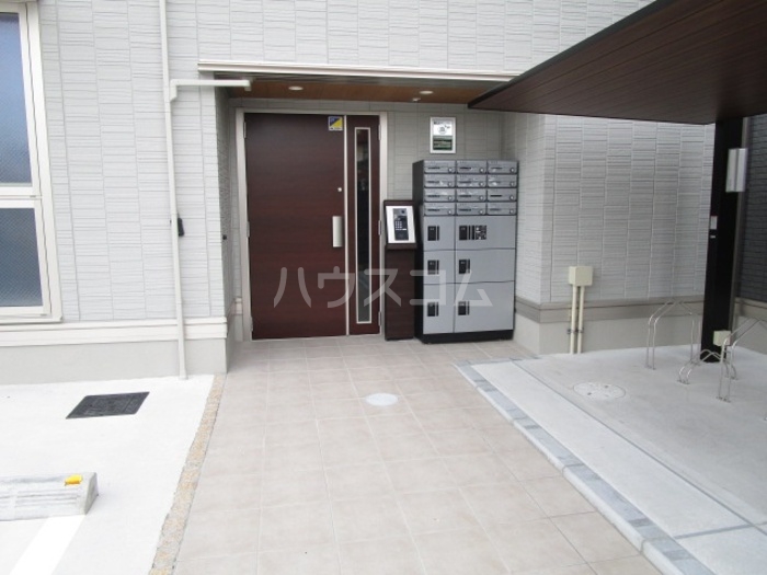 17/27 エントランス