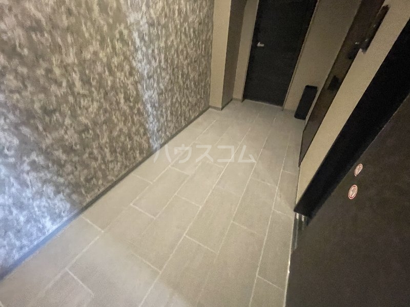 21/26 エントランス