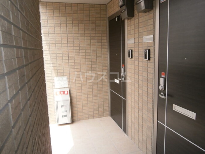 22/30 エントランス