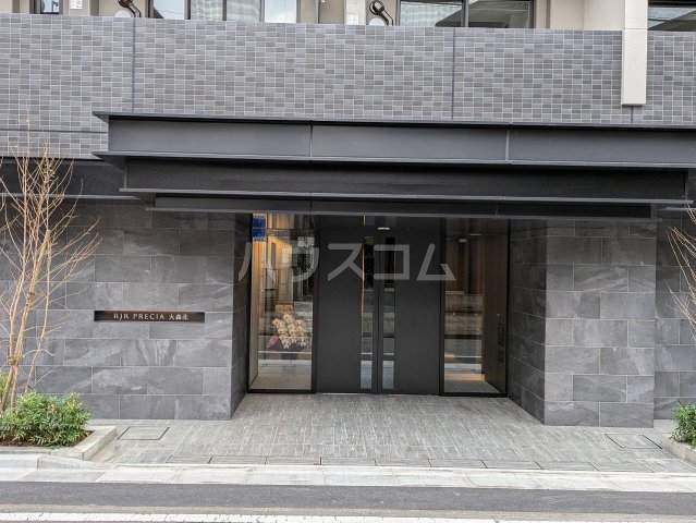 21/26 エントランス