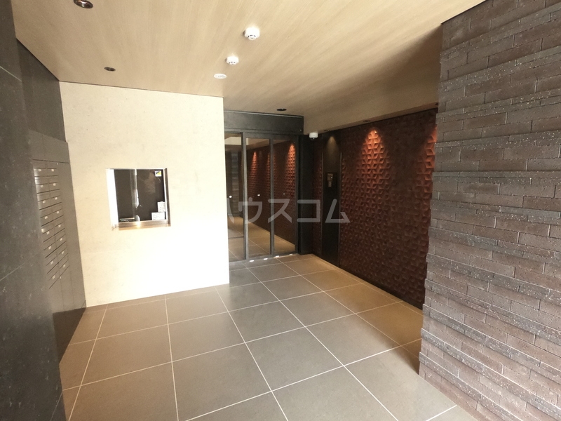 20/26 エントランス