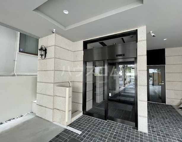 2/3 エントランス