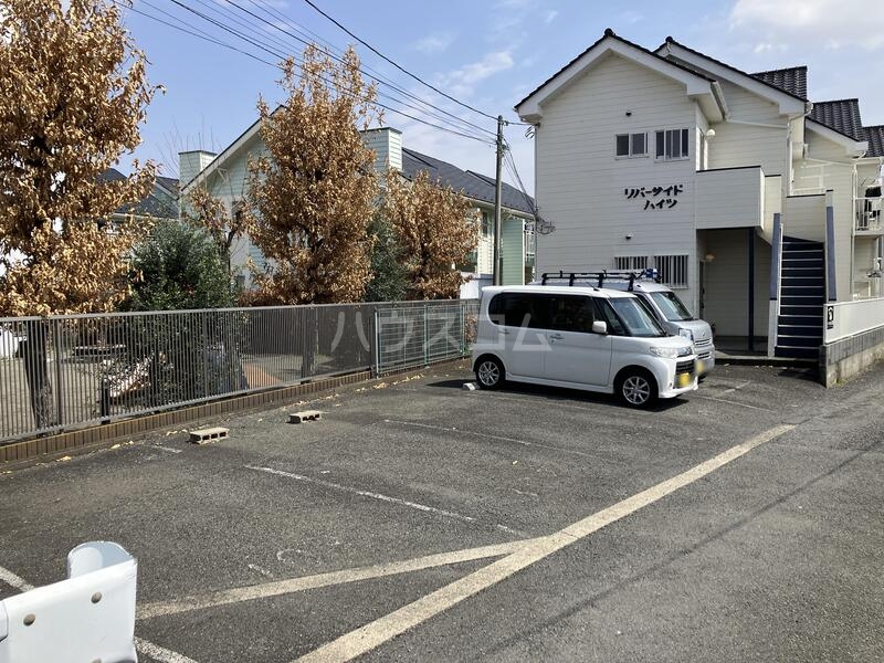 21/29 駐車場