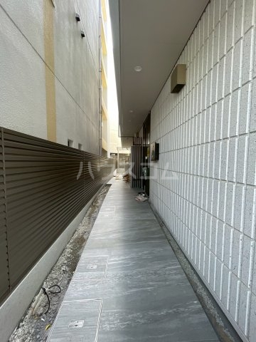 25/30 エントランス