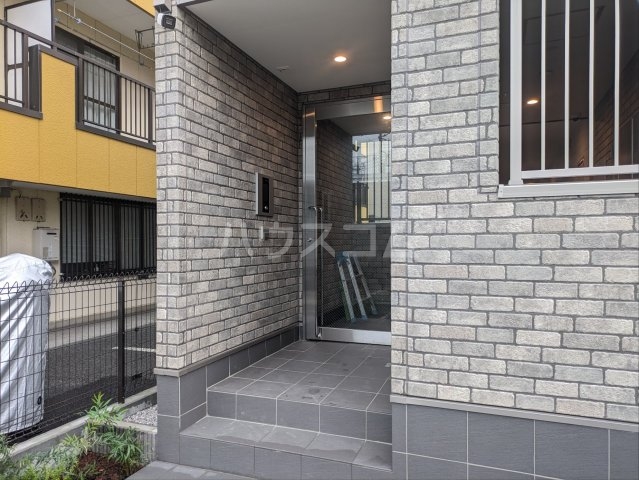 14/20 エントランス