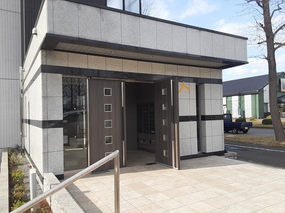 27/30 エントランス