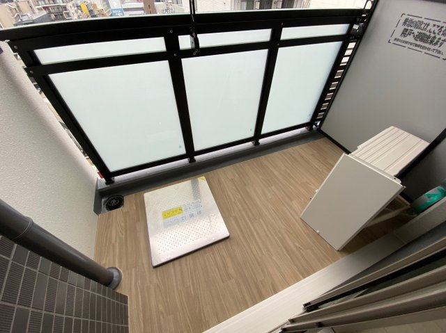 19/30 バルコニー