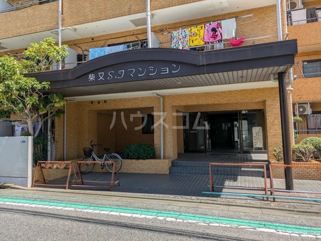 28/30 エントランス