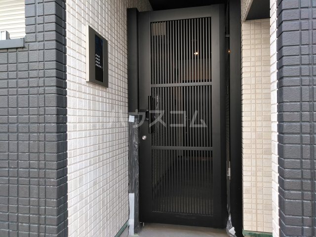 21/29 エントランス