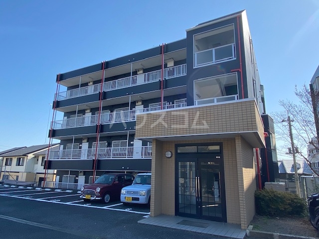 23/25 エントランス