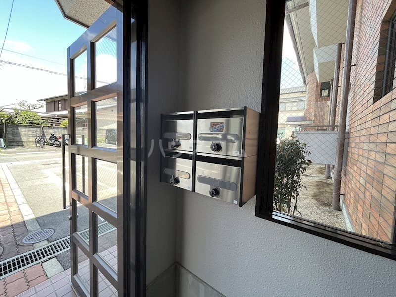 20/30 エントランス