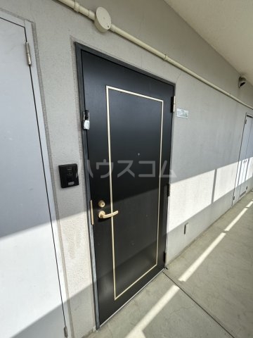 18/26 エントランス