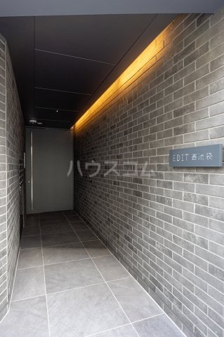 21/30 エントランス