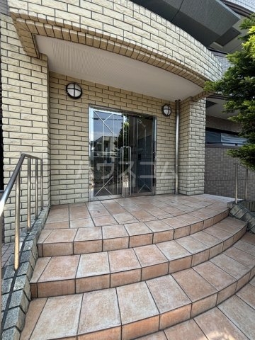 14/16 エントランス