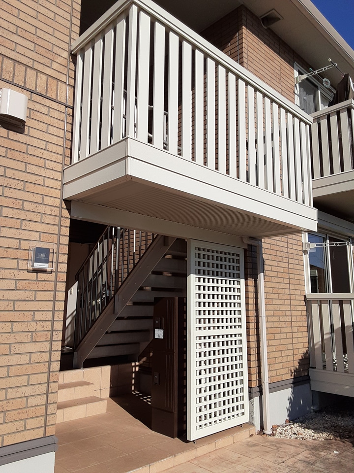 26/29 エントランス