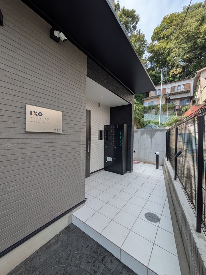 25/30 エントランス