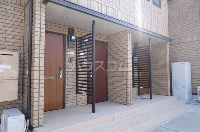 17/20 エントランス