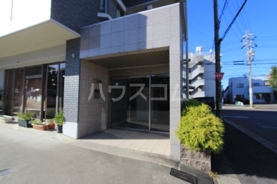 22/29 エントランス