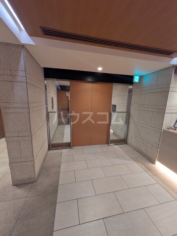 22/30 エントランス