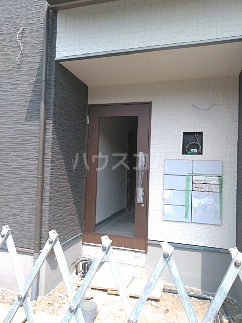 24/30 エントランス